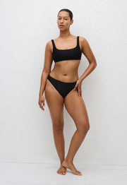 Nineties Crop Top - Black - Matteau